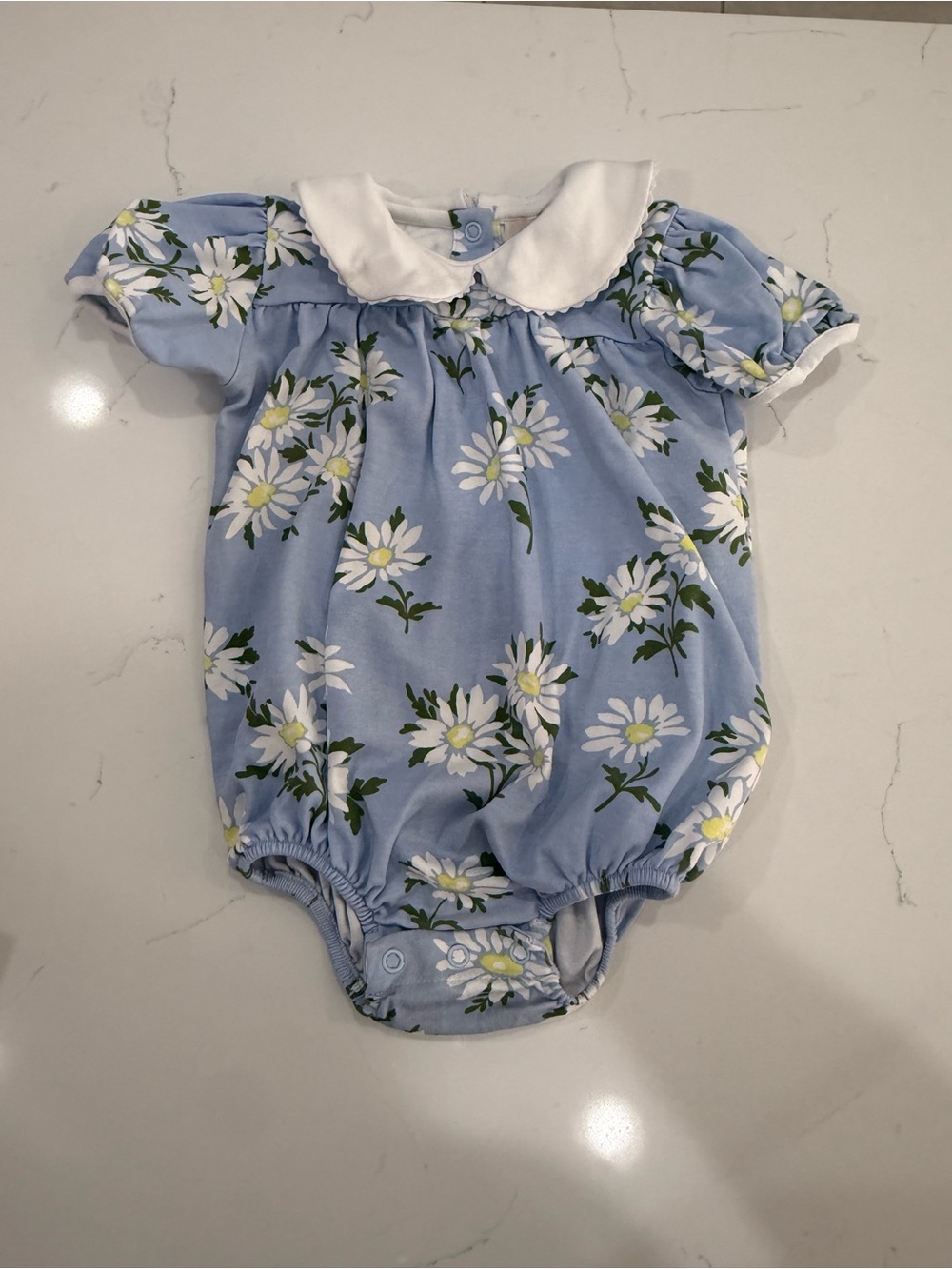 The Beaufort Bonnet Company Baby Girls’ Daisy Print Onesie